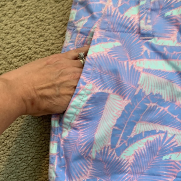 Vineyard Vines Shorts - Picture 4 of 11